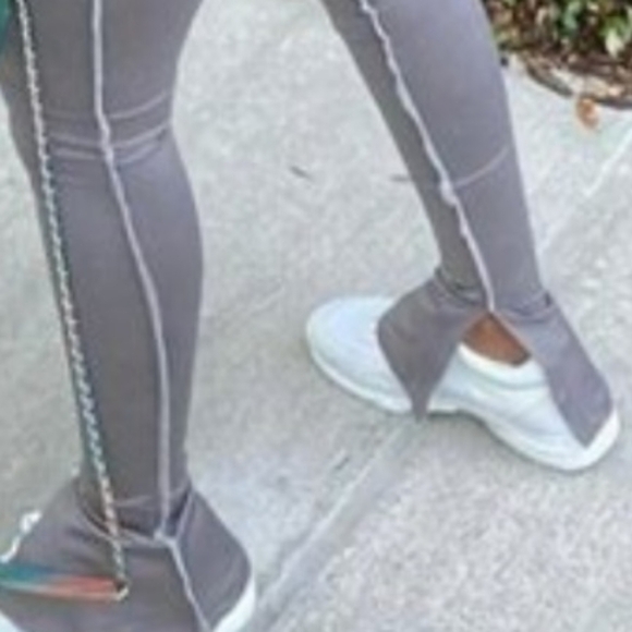 Gray Lettuce Trim Cutout Mock Neck long Sleeved Pants Set. Size XL - Picture 5 of 5